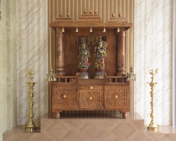 Pure Brass Kuthuvilaku (30 inches) with Anna Pakshi Design - Image 2